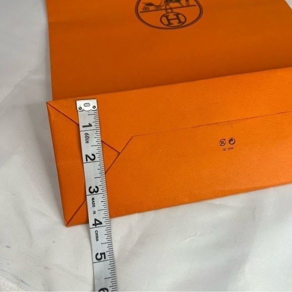 HERMES Medium Paper Shopping Tote - Picture 4 of 5